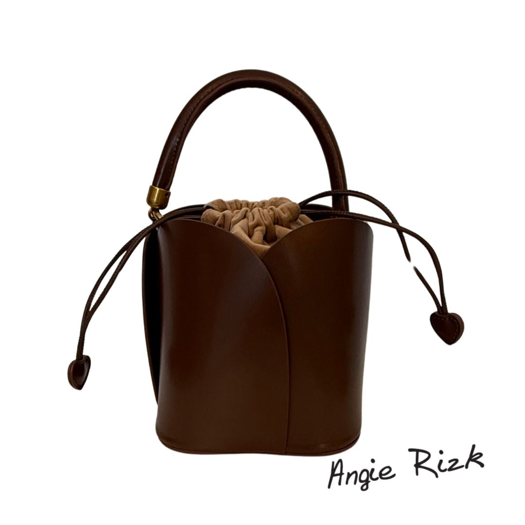 Lunaria – Glossed Leather Bucket Bag