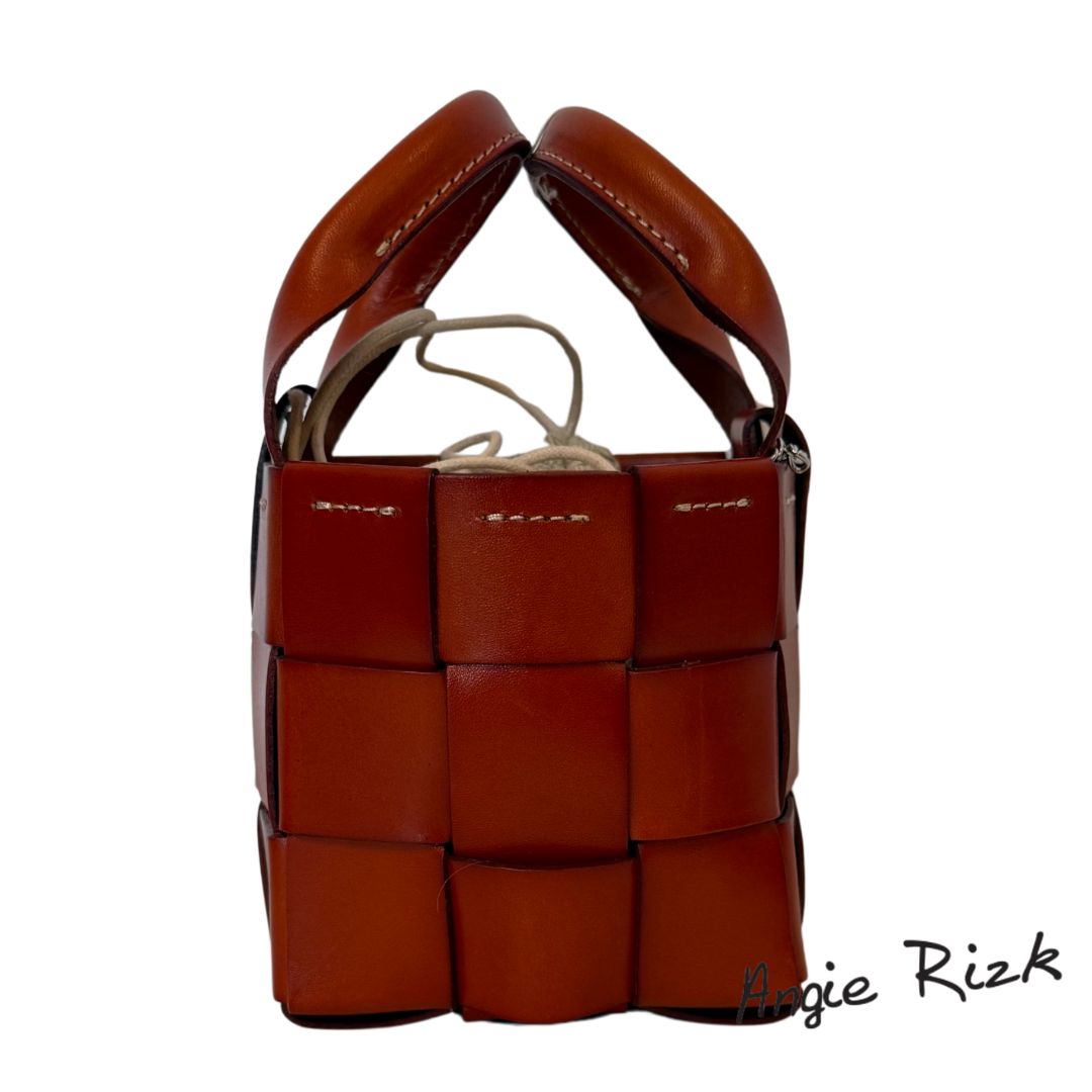 Belleza - Woven Bucket Bag