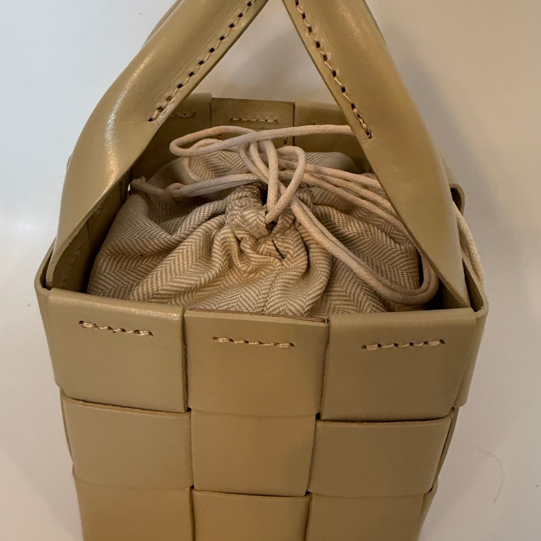 Belleza - Woven Bucket Bag